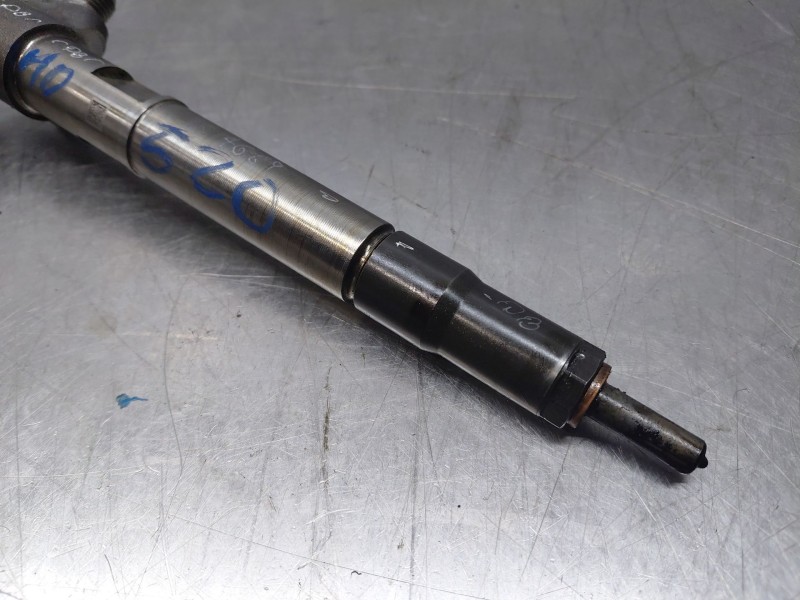 Recambio de inyector para kia ceed sportswagon hybrid referencia OEM IAM 338002u000  