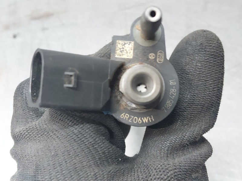 Recambio de inyector para bmw serie 3 berlina (e90) 320d referencia OEM IAM   