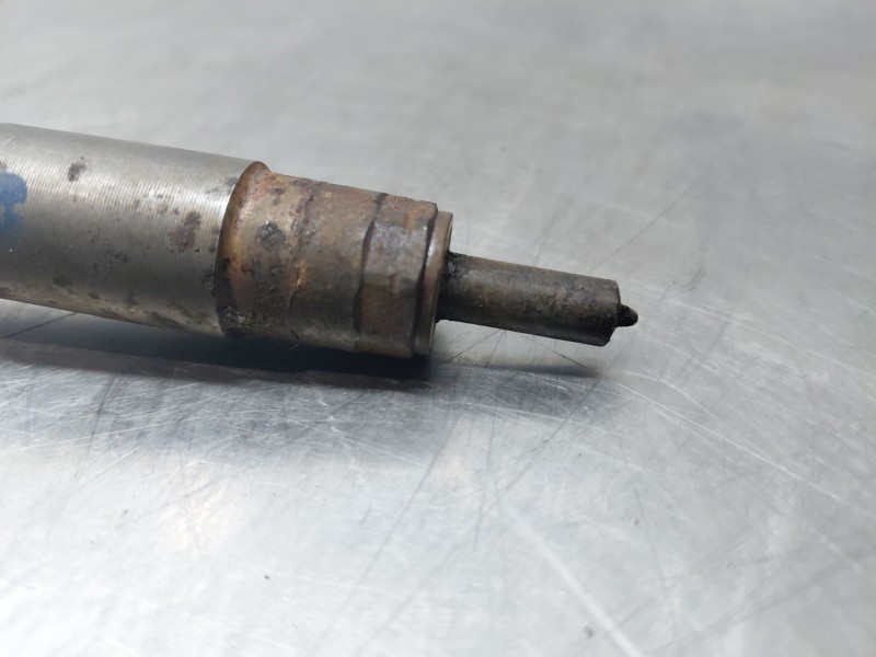 Recambio de inyector para bmw serie 3 berlina (e90) 320d referencia OEM IAM   