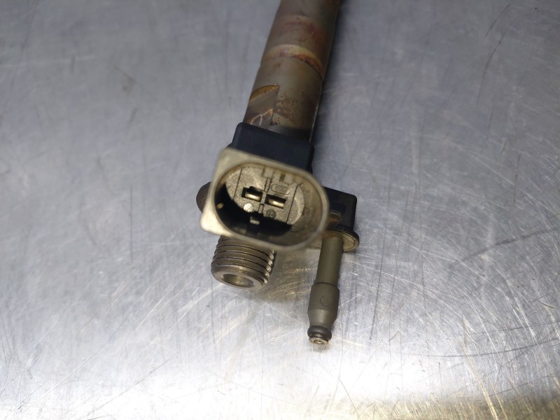 Recambio de inyector para bmw serie 3 berlina (e90) 320d referencia OEM IAM   