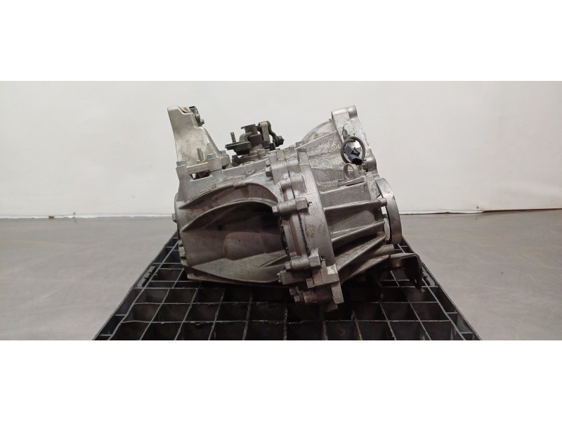 Recambio de caja cambios para hyundai kona klass 2wd referencia OEM IAM 430003D804  