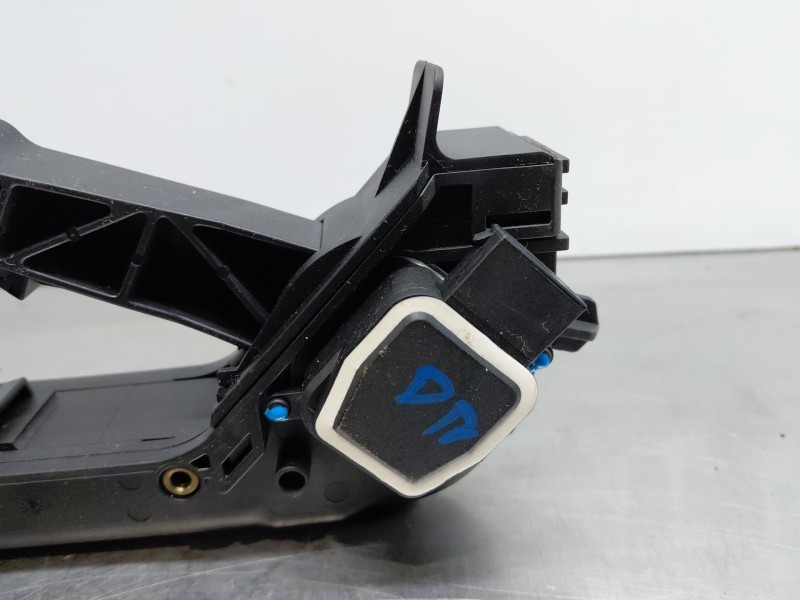 Recambio de pedal acelerador para mercedes-benz clase sl (w230) roadster sl 500 referencia OEM IAM   