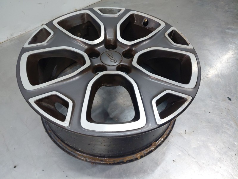 Recambio de llanta para jeep renegade suv referencia OEM IAM   