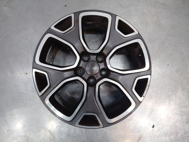 Recambio de llanta para jeep renegade suv referencia OEM IAM   