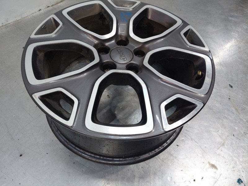 Recambio de llanta para jeep renegade suv referencia OEM IAM   