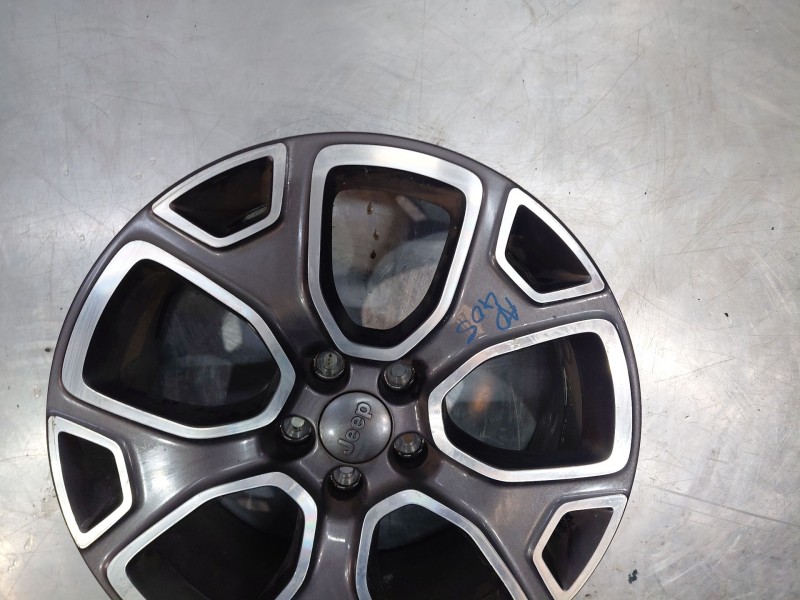 Recambio de llanta para jeep renegade suv referencia OEM IAM   