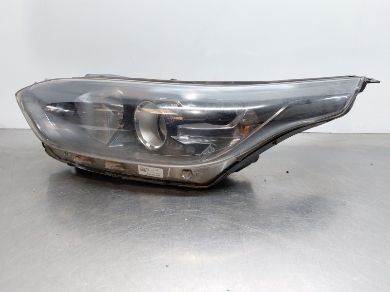 Recambio de faro izquierdo para kia ceed sportswagon hybrid referencia OEM IAM 92101J7051  
