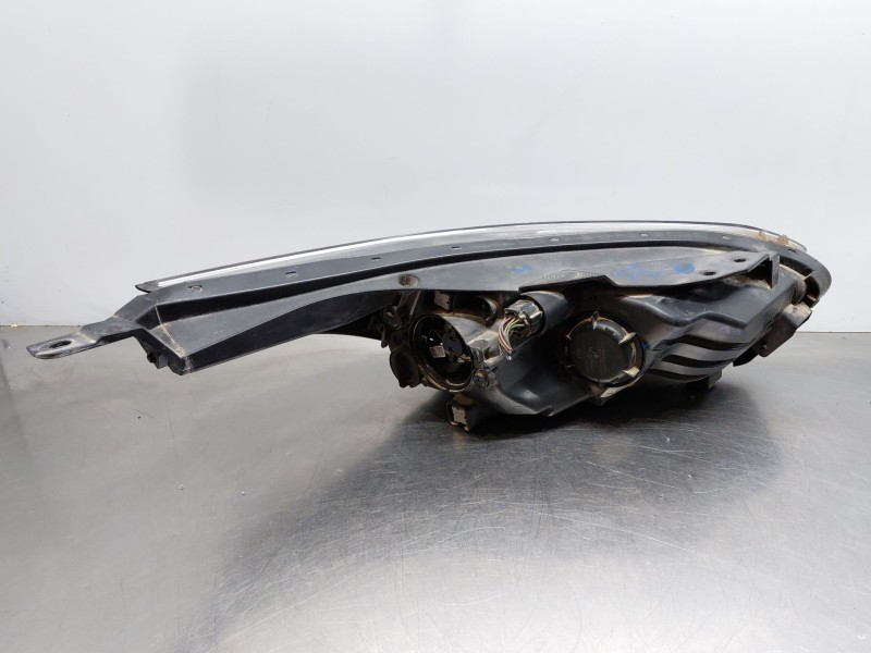 Recambio de faro izquierdo para kia ceed sportswagon hybrid referencia OEM IAM 92101J7051  