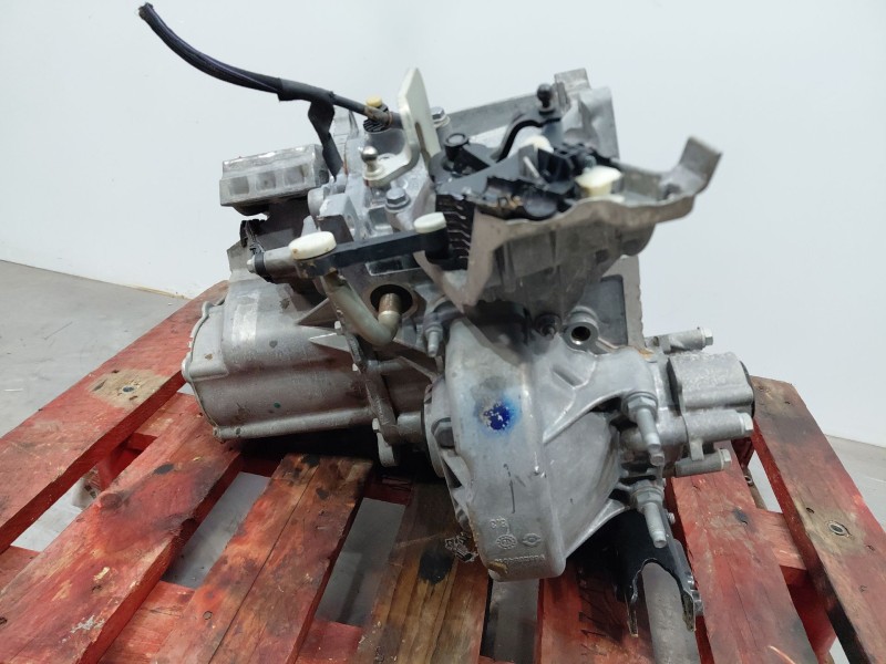 Recambio de caja cambios para citroën c4 cactus bluehdi referencia OEM IAM   