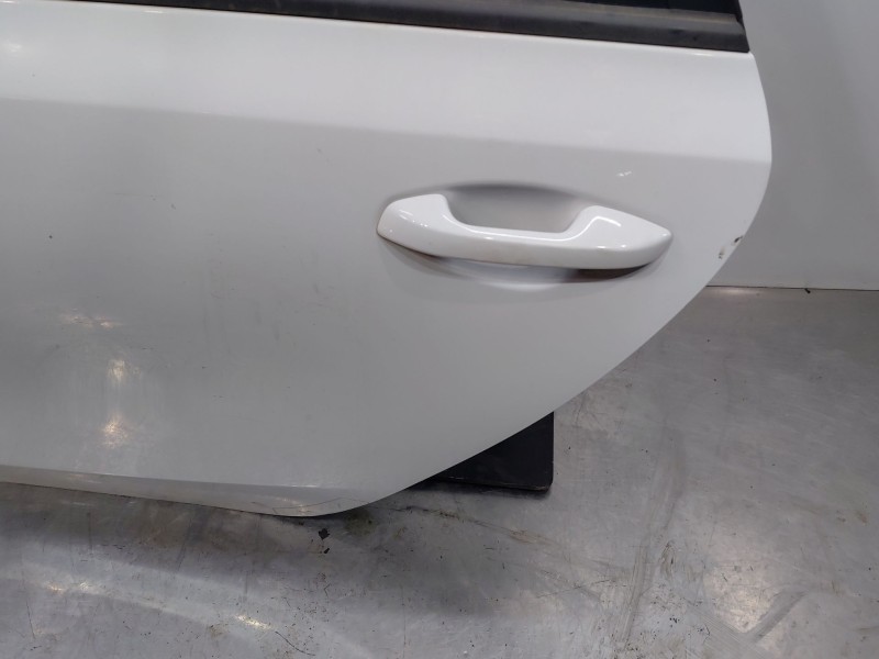 Recambio de puerta trasera izquierda para kia ceed sportswagon hybrid referencia OEM IAM 77003J7200  