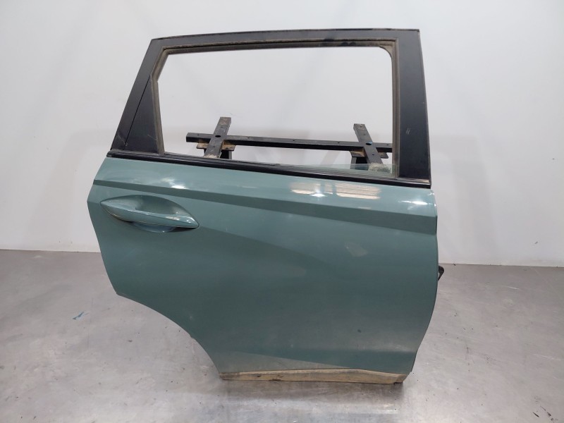 Recambio de puerta trasera derecha para hyundai bayon hybrid referencia OEM IAM 77004Q0400  