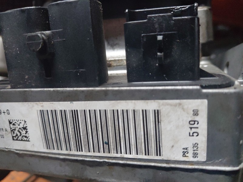 Recambio de bomba direccion para peugeot 3008 style referencia OEM IAM 1615094480  