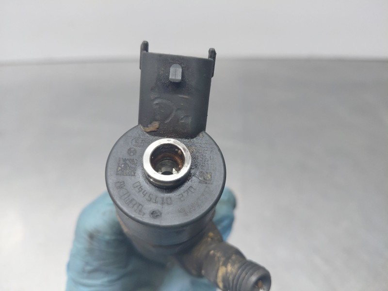 Recambio de inyector para chevrolet captiva 4wd referencia OEM IAM 0445110270  