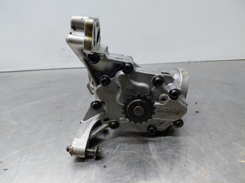 Recambio de bomba aceite para citroën c4 cactus shine referencia OEM IAM   