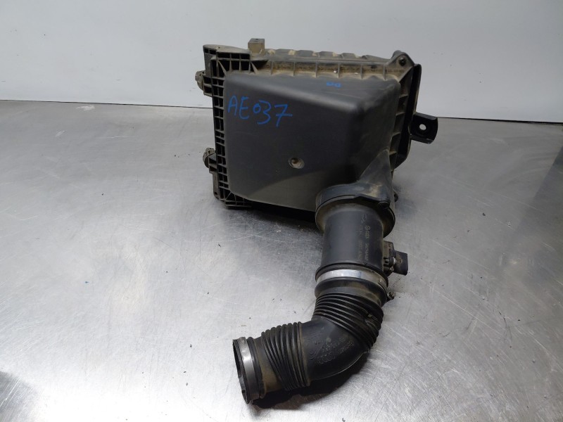 Recambio de filtro aire para audi a4 avant (8e) confort referencia OEM IAM   