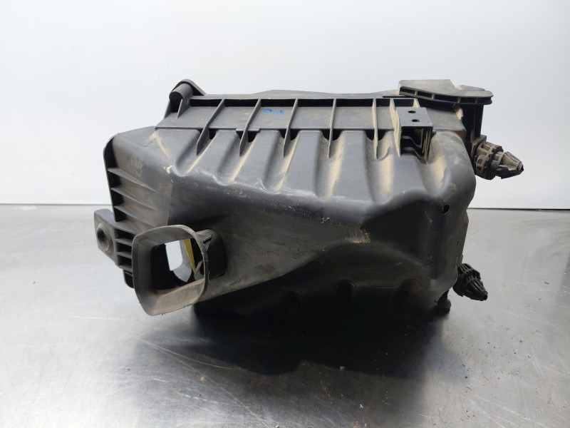 Recambio de filtro aire para audi a4 avant (8e) confort referencia OEM IAM   