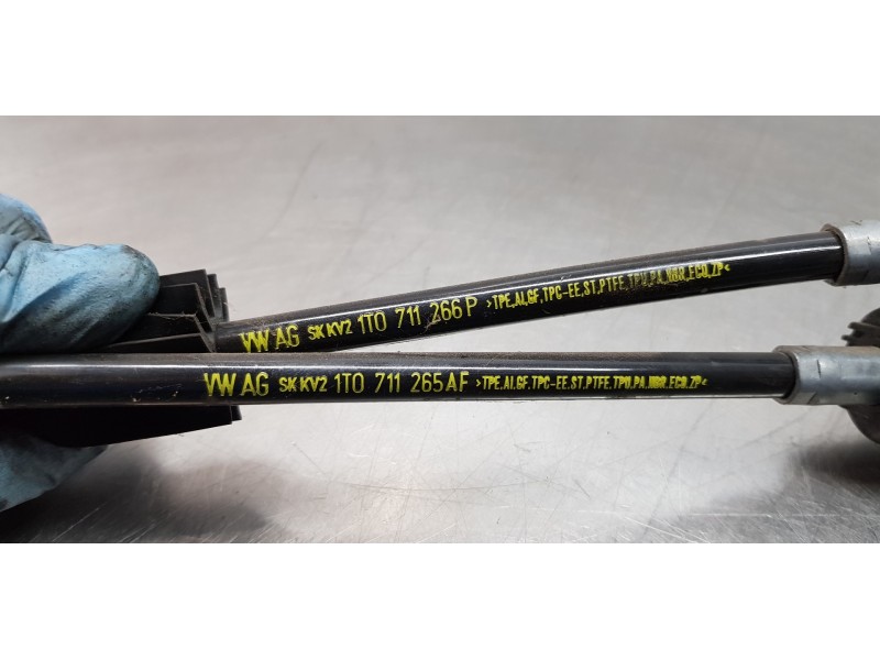 Recambio de varillaje cambio para volkswagen caddy ocio trendline bluemotion referencia OEM IAM 1T0711265AF 1T0711266P  Recambio de varillaje cambio para volkswagen caddy ocio trendline bluemotion referencia OEM IAM 1T0711265AF 1T0711266P