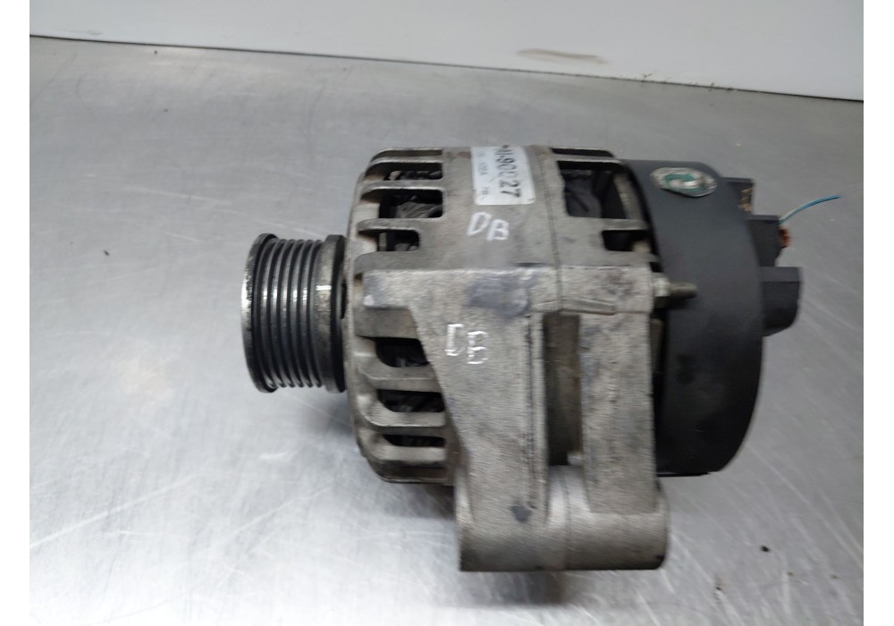 Recambio de alternador para opel zafira / zafira family b (a05) 1.9 cdti (m75) referencia OEM IAM   