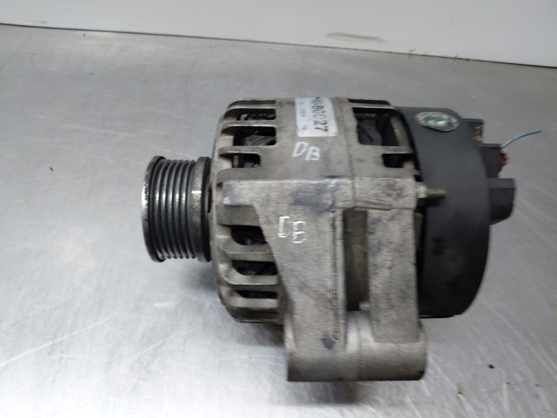 Recambio de alternador para opel zafira / zafira family b (a05) 1.9 cdti (m75) referencia OEM IAM   