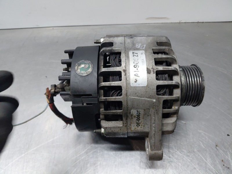 Recambio de alternador para opel zafira / zafira family b (a05) 1.9 cdti (m75) referencia OEM IAM   