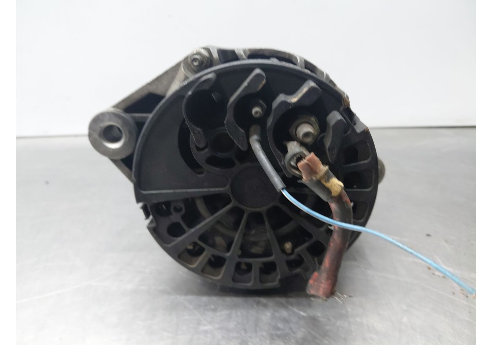 Recambio de alternador para opel zafira / zafira family b (a05) 1.9 cdti (m75) referencia OEM IAM   