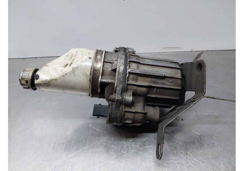 Recambio de bomba direccion para opel zafira / zafira family b (a05) 1.9 cdti (m75) referencia OEM IAM   