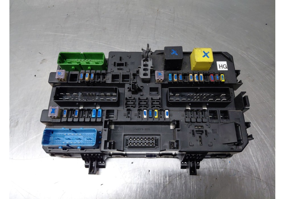 Recambio de caja reles / fusibles para opel zafira / zafira family b (a05) 1.9 cdti (m75) referencia OEM IAM   