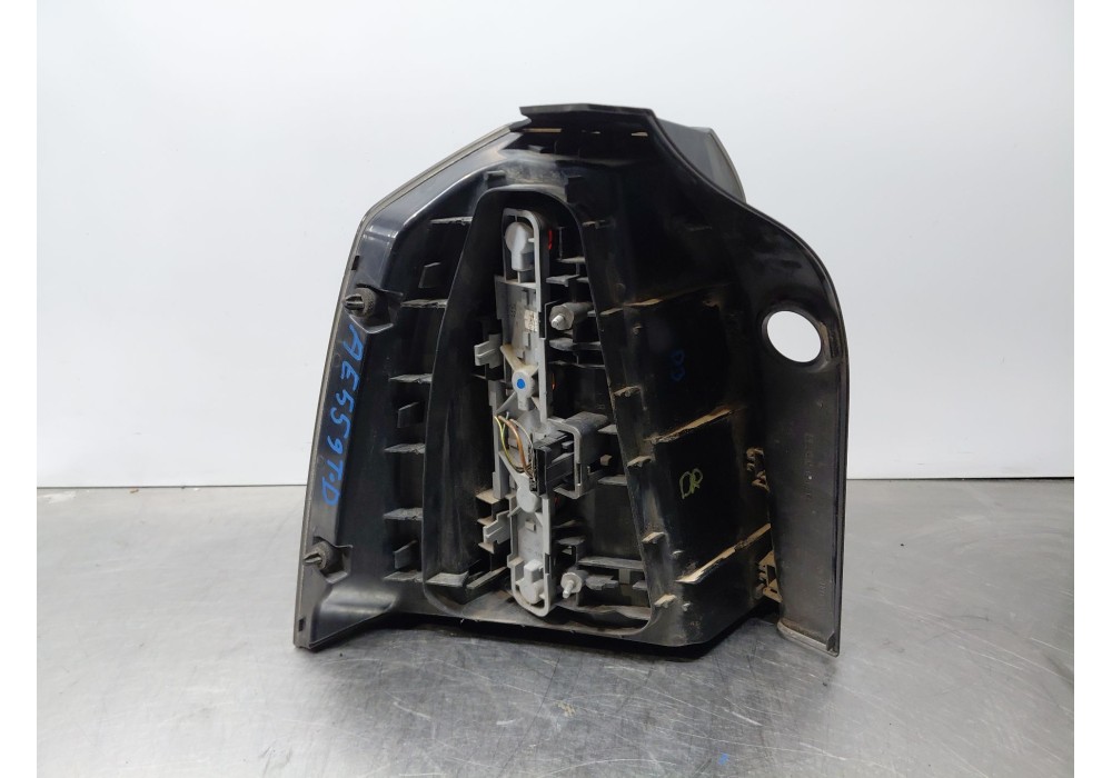 Recambio de piloto trasero derecho para opel zafira / zafira family b (a05) 1.9 cdti (m75) referencia OEM IAM   