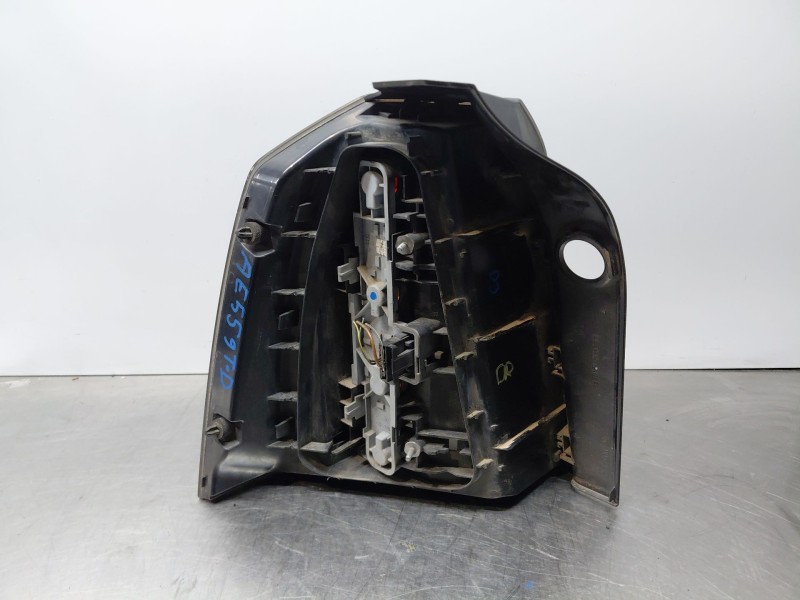 Recambio de piloto trasero derecho para opel zafira / zafira family b (a05) 1.9 cdti (m75) referencia OEM IAM   