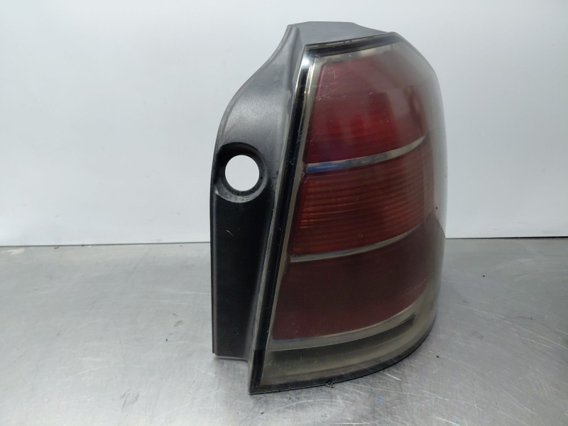 Recambio de piloto trasero derecho para opel zafira / zafira family b (a05) 1.9 cdti (m75) referencia OEM IAM   