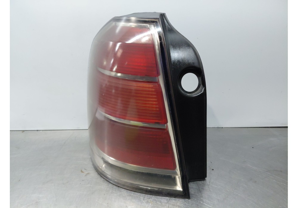 Recambio de piloto trasero izquierdo para opel zafira / zafira family b (a05) 1.9 cdti (m75) referencia OEM IAM   