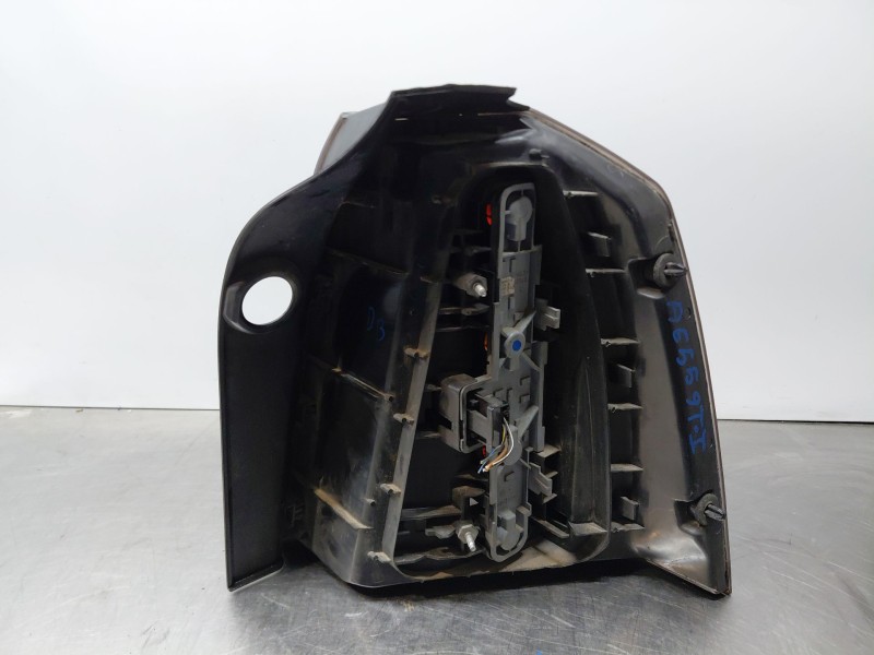 Recambio de piloto trasero izquierdo para opel zafira / zafira family b (a05) 1.9 cdti (m75) referencia OEM IAM   