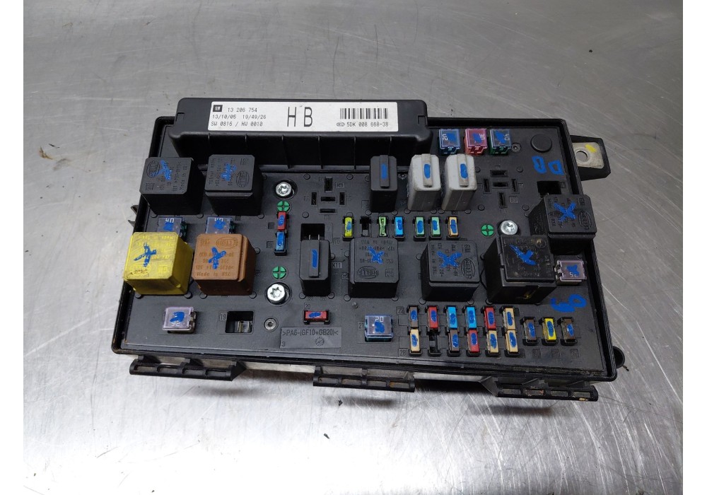 Recambio de caja reles / fusibles para opel zafira / zafira family b (a05) 1.9 cdti (m75) referencia OEM IAM   