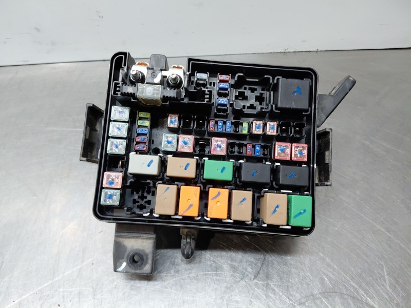 Recambio de caja reles / fusibles para hyundai i20 iii active referencia OEM IAM   