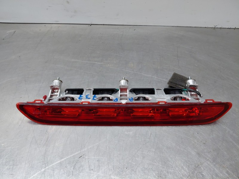 Recambio de luz central de freno para hyundai i20 iii active referencia OEM IAM   