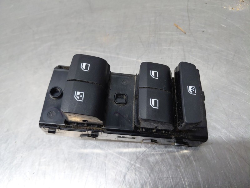 Recambio de mando elevalunas delantero izquierdo para hyundai i20 iii active referencia OEM IAM   