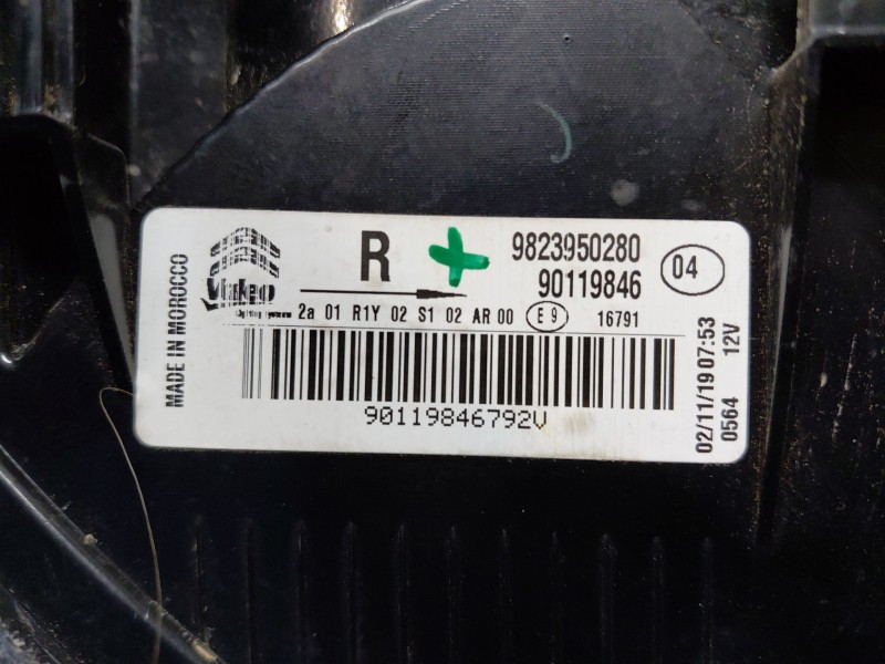 Recambio de piloto trasero derecho para citroën c4 cactus shine referencia OEM IAM   