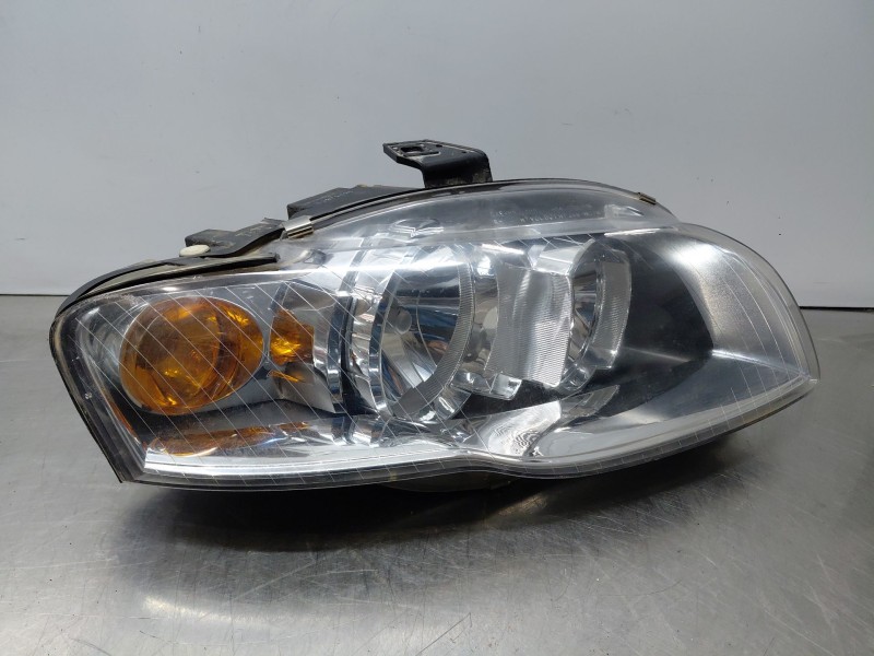 Recambio de faro derecho para audi a4 avant (8e) confort referencia OEM IAM   
