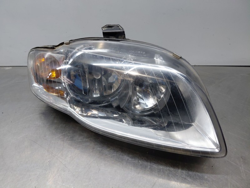 Recambio de faro derecho para audi a4 avant (8e) confort referencia OEM IAM   