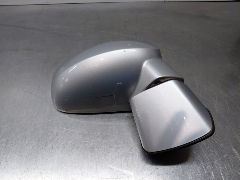 Recambio de retrovisor derecho para ssangyong rodius premium referencia OEM IAM 7892121121SAF  