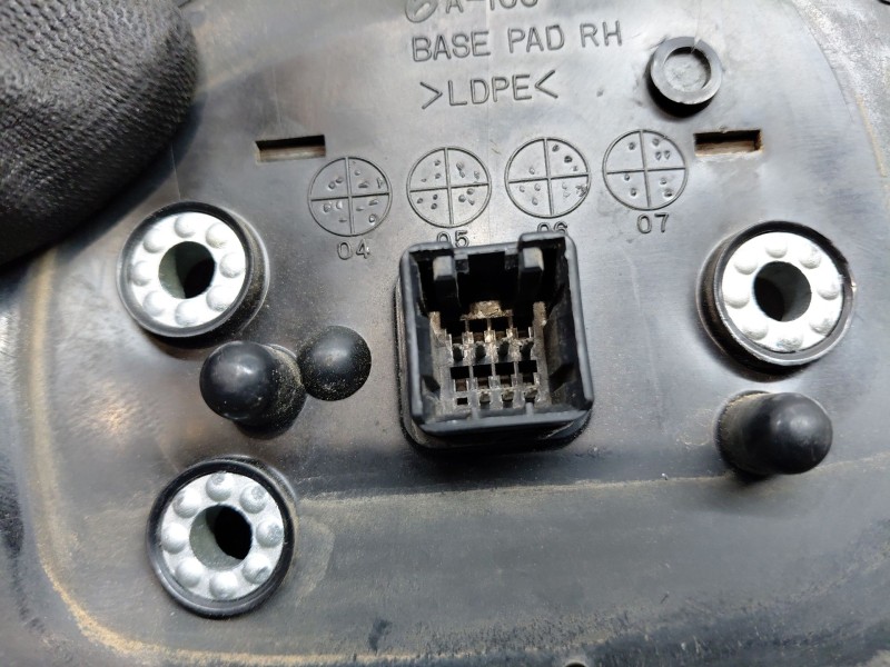 Recambio de retrovisor derecho para ssangyong rodius premium referencia OEM IAM 7892121121SAF  