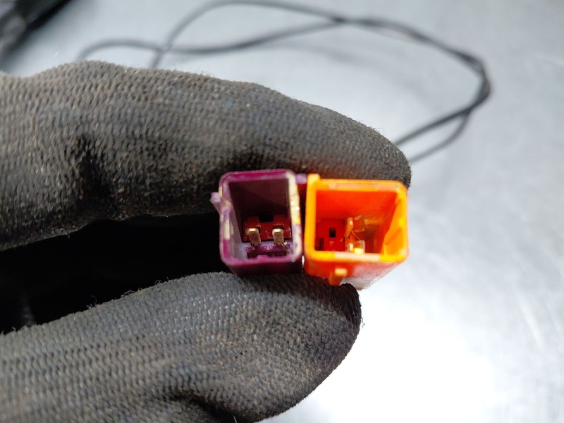 Recambio de pretensor airbag izquierdo para ford kuga (cbv) trend referencia OEM IAM   