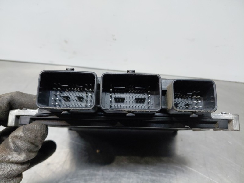 Recambio de centralita motor uce para nissan x-trail t32 tekna referencia OEM IAM   