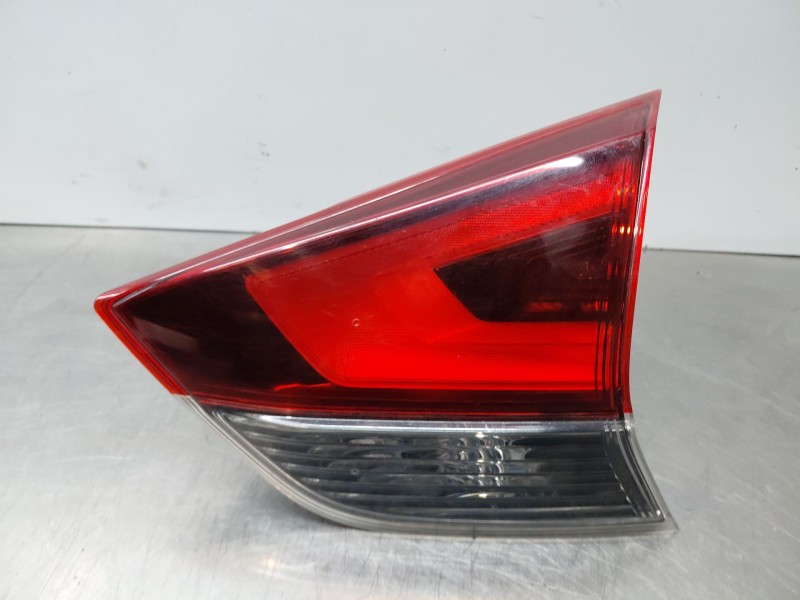 Recambio de piloto trasero derecho interior para nissan x-trail t32 tekna referencia OEM IAM   