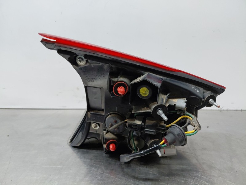 Recambio de piloto trasero derecho interior para nissan x-trail t32 tekna referencia OEM IAM   