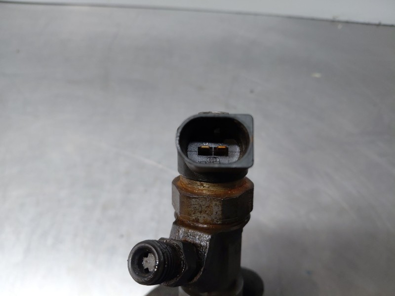 Recambio de inyector para bmw 5 (e60) 530 d referencia OEM IAM   