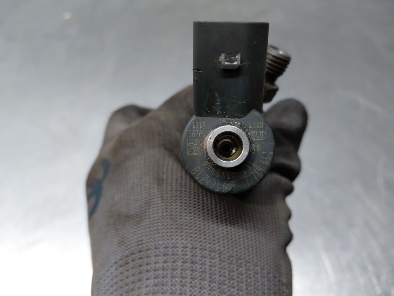 Recambio de inyector para bmw 5 (e60) 530 d referencia OEM IAM   