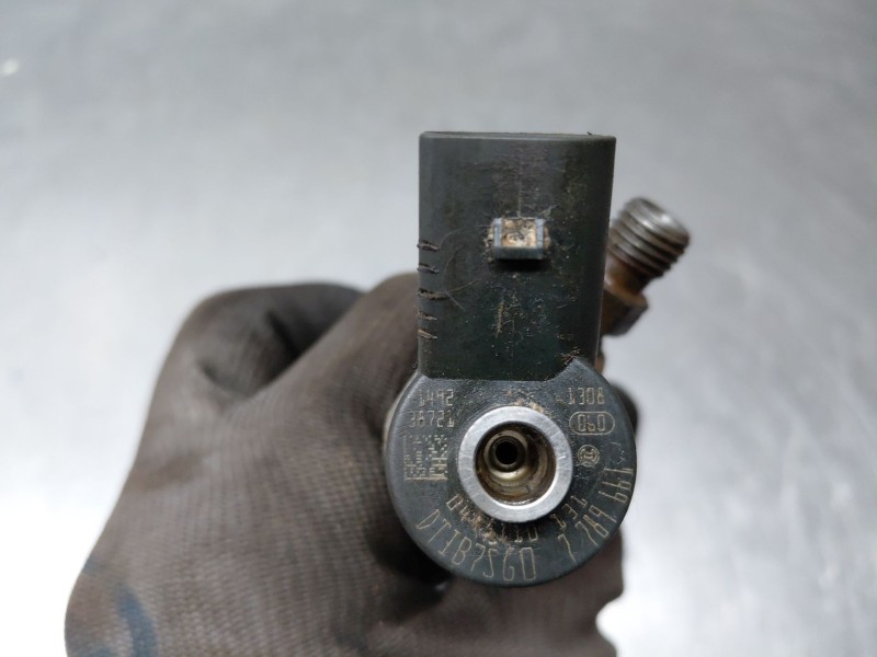 Recambio de inyector para bmw 5 (e60) 530 d referencia OEM IAM   