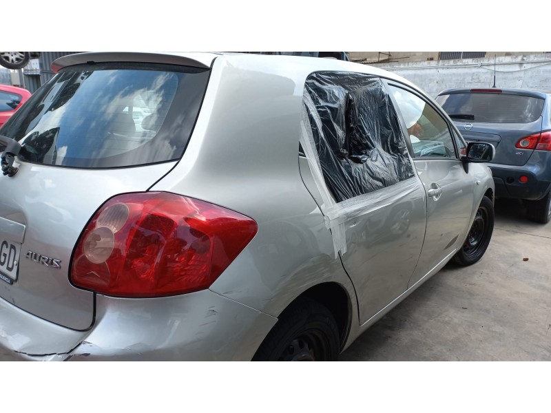 toyota auris del año 2008