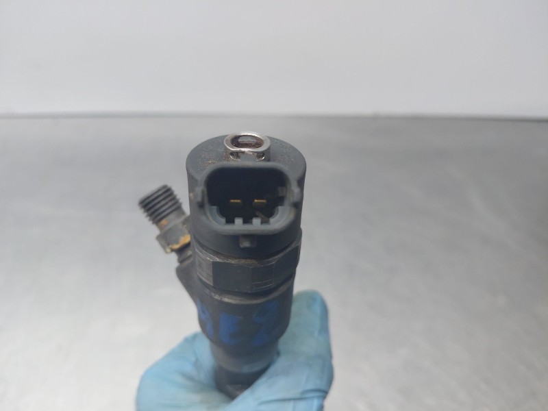 Recambio de inyector para chevrolet captiva (c100, c140) 2.0 d 4wd referencia OEM IAM 0445110270  